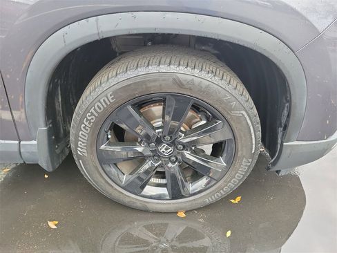 Certified 2025 Honda Pilot Black Edition image 10