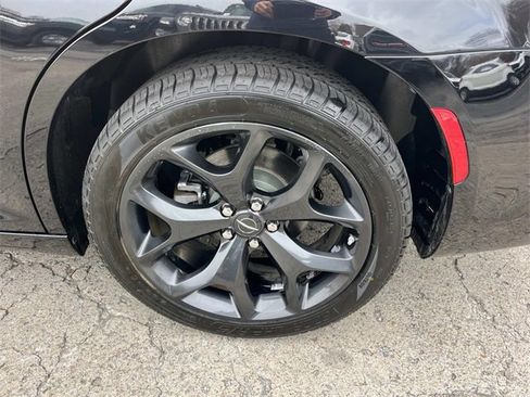 Used 2023 Chrysler 300 S image 11