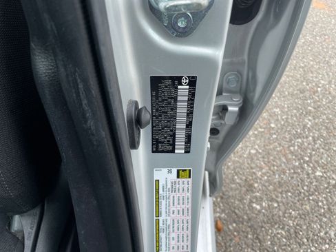 Used 2025 Toyota Corolla LE image 27