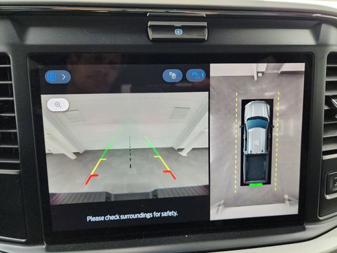 Used 2025 Ford F250 XLT w/ Black Appearance Package image 14