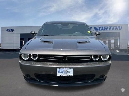 Used 2023 Dodge Challenger SXT RWD image 10