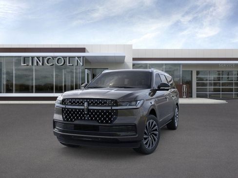 New 2025 Lincoln Navigator L Black Label image 3