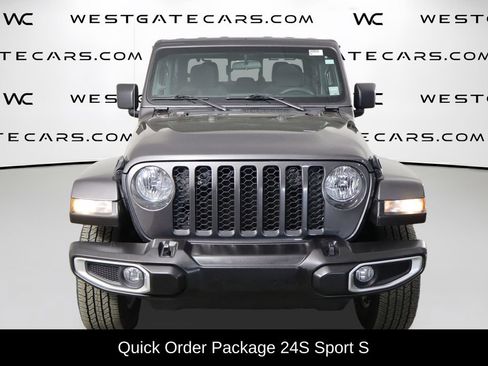 Used 2023 Jeep Gladiator Sport AWD/4WD image 2
