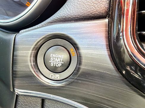 Used 2021 Jeep Grand Cherokee Limited w/ Premium Lighting Group image 37