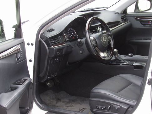 Used 2016 Lexus ES 350 image 8