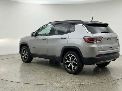 Used 2025 Jeep Compass Limited image 6