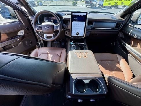 Used 2024 Ford Expedition King Ranch image 11