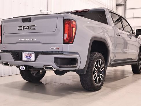 Used 2024 GMC Sierra 1500 AT4 w/ Technology Package AWD/4WD image 10
