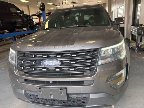 Used 2016 Ford Explorer Sport w/ Equipment Group 401A AWD/4WD image 5