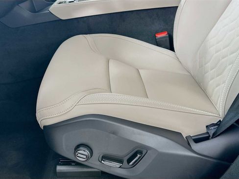 New 2026 Volvo XC90 B6 Plus w/ Protection Package Premier image 17