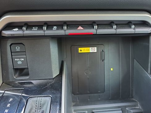 Used 2023 Toyota Tundra Limited AWD/4WD image 26