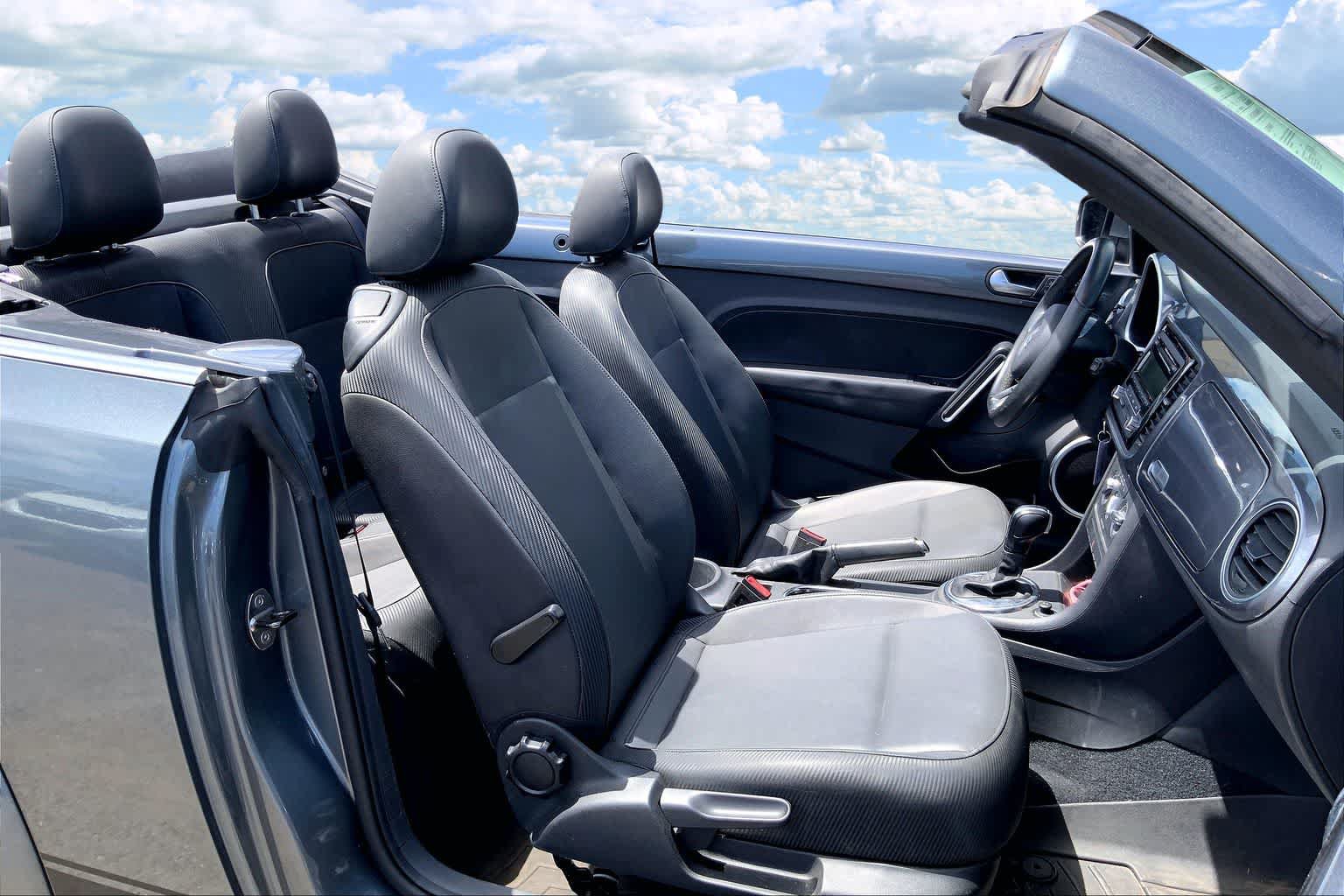Used 2013 Volkswagen Beetle 2.5 FWD image 12