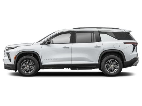 Used 2025 Chevrolet Traverse LT FWD image 6