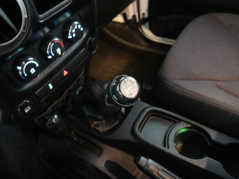 Used 2013 Jeep Wrangler Sport AWD/4WD image 25