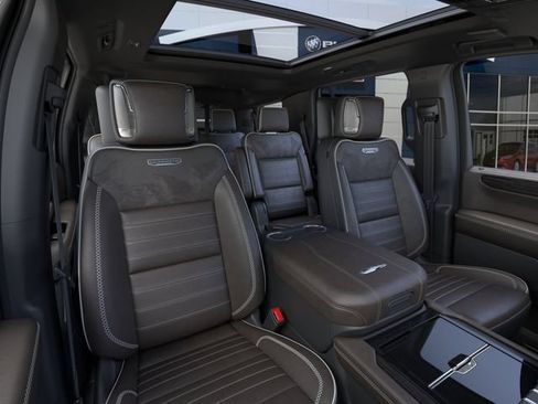 New 2026 GMC Yukon Denali Ultimate w/ LPO, Illumination Package AWD/4WD image 16