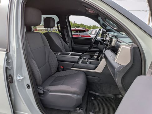 Used 2026 Toyota Tundra SR5 w/ SR5 Convenience Package AWD/4WD image 23