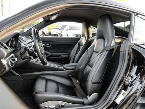 Used 2021 Porsche 718 Cayman w/ Premium Package image 41