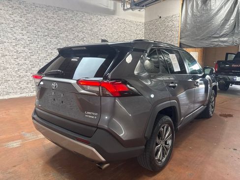 Used 2022 Toyota RAV4 Limited AWD/4WD image 7