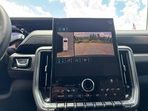 New 2026 GMC Yukon XL Denali AWD/4WD image 25