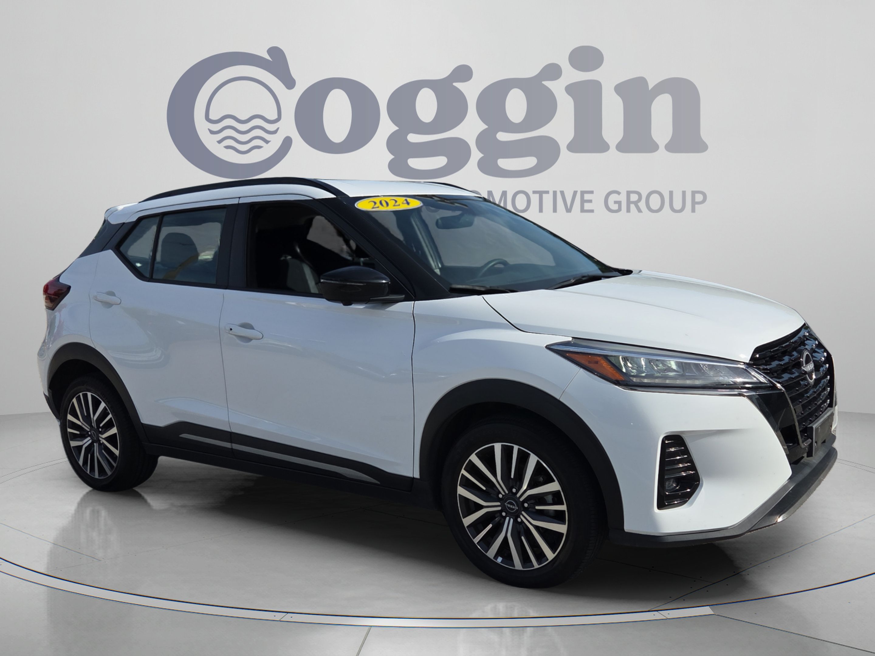 Used 2024 Nissan Kicks SR FWD image 7