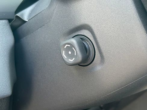 Certified 2025 Toyota Tundra Platinum AWD/4WD image 32