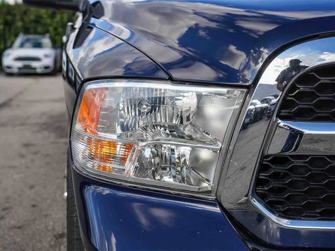 Used 2017 RAM 1500 Classic SLT image 4