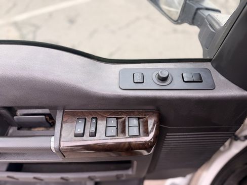 Used 2013 Ford F250 Platinum image 20