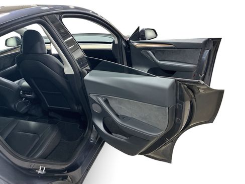 Certified 2023 Tesla Model Y Long Range AWD/4WD image 12
