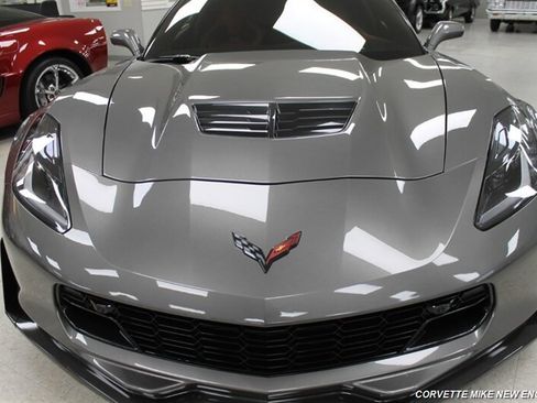 Used 2016 Chevrolet Corvette Z06 w/ 3LZ Preferred Equipment Group RWD image 16