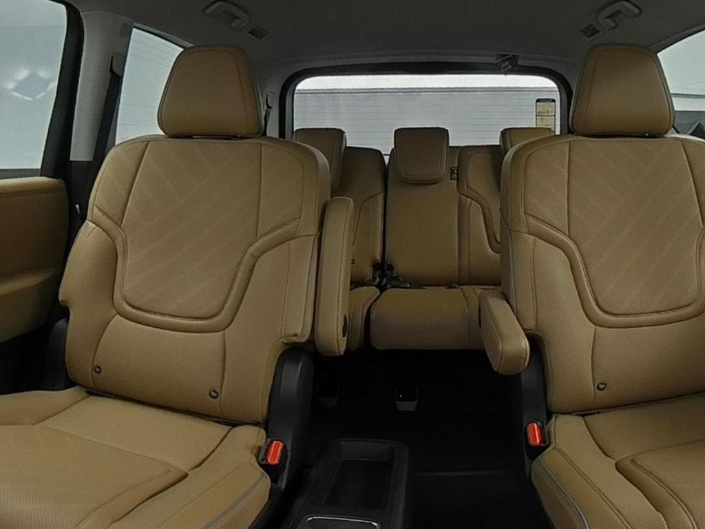 New 2026 INFINITI QX80 Luxe w/ Cargo Package AWD/4WD image 25