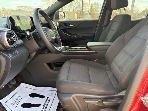 Certified 2025 Chevrolet Equinox LT w/ Safety and Technology Package image 22