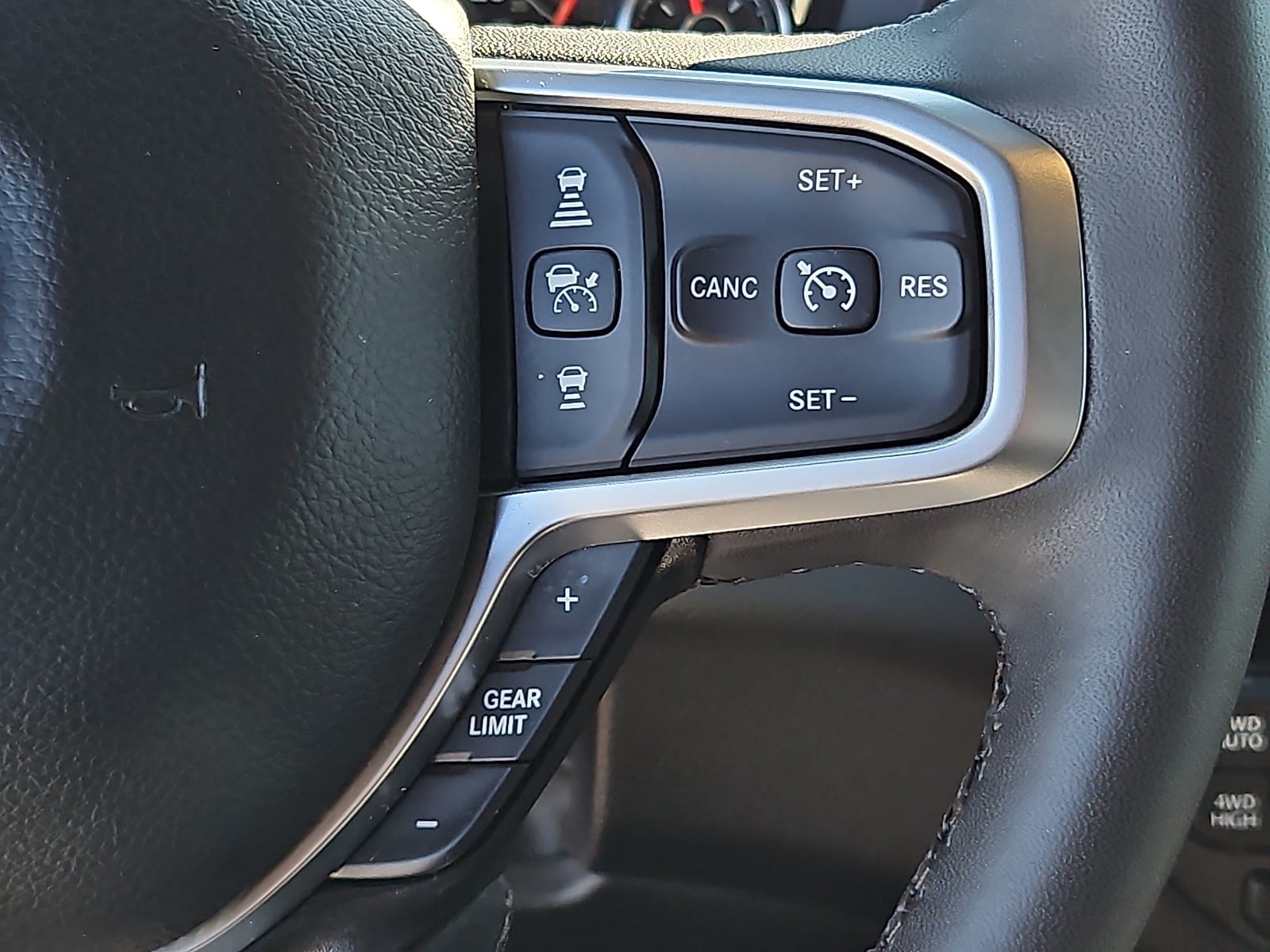 Certified 2025 RAM 1500 Big Horn AWD/4WD image 21