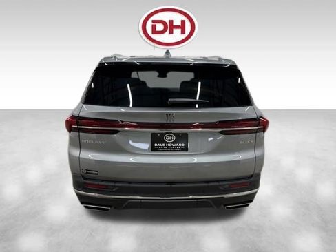 Used 2025 Buick Enclave Preferred image 12
