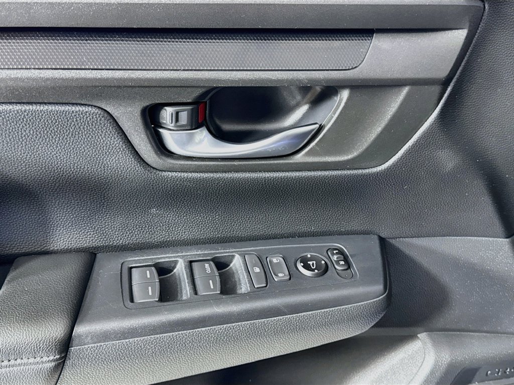 Used 2025 Honda CR-V LX image 15