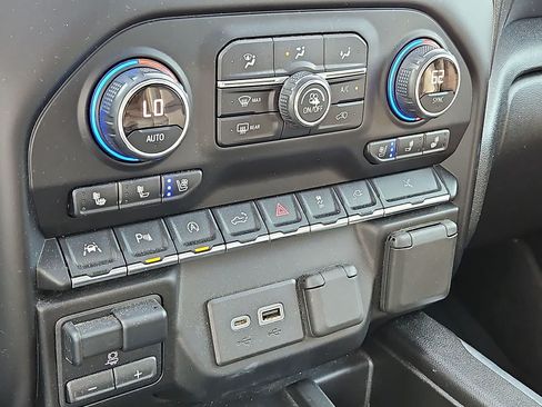 Used 2020 Chevrolet Silverado 1500 High Country w/ Trailer Camera Package AWD/4WD image 24