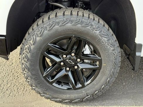 New 2026 Chevrolet Silverado 1500 Custom Trail Boss image 9