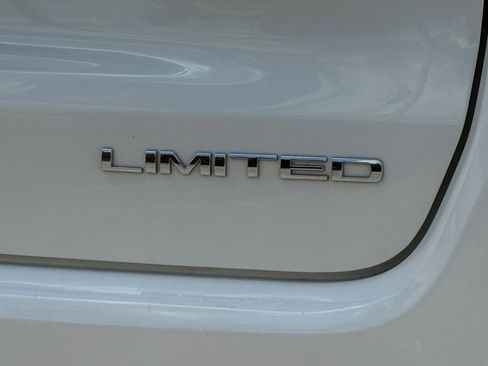 Used 2019 Jeep Compass Limited AWD/4WD image 9