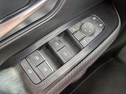 Used 2025 Nissan Kicks SR AWD/4WD image 23