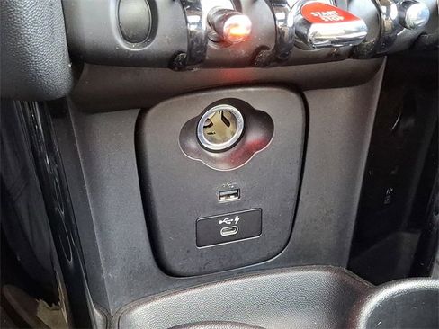 Used 2022 MINI Cooper S image 23