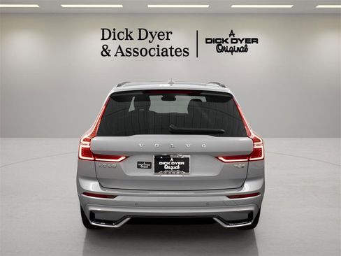 Certified 2025 Volvo XC60 T8 Core w/ Protection Package Premier image 2