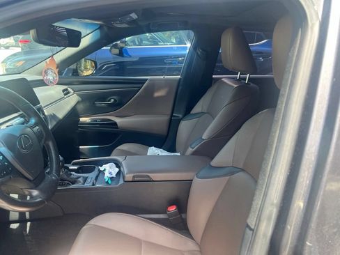 Used 2023 Lexus ES 350 w/ Premium Package FWD image 5