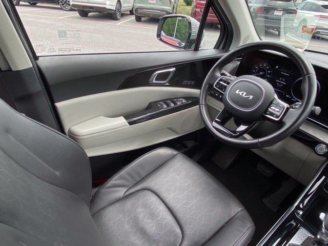 Used 2023 Kia Carnival SX FWD image 25