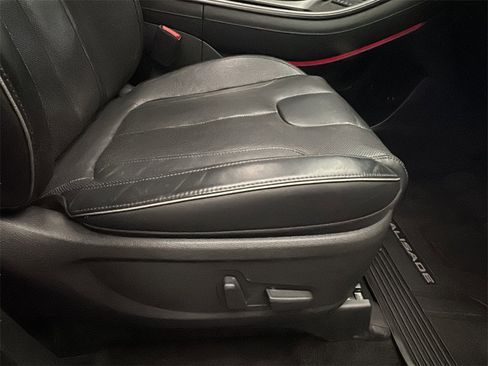 Used 2021 Hyundai Palisade Limited w/ Winter Package image 20