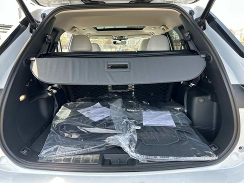 New 2025 Mitsubishi Outlander SE image 6