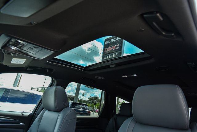 Used 2023 Buick Enclave Essence w/ Experience Buick Package FWD image 10