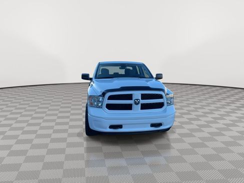 Used 2022 RAM 1500 Classic SLT image 2