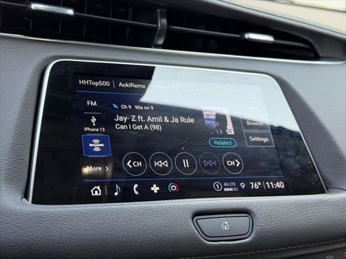 Used 2023 Cadillac XT4 Luxury w/ Cold Weather Package AWD/4WD image 31