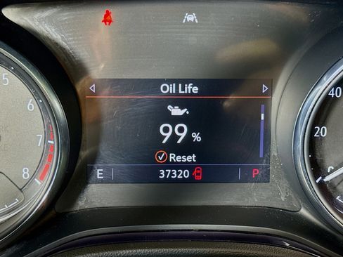 Used 2023 Buick Encore GX Select w/ Sport Touring Package FWD image 16