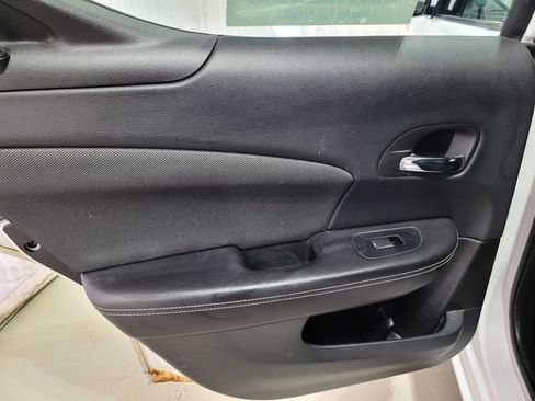 Used 2014 Dodge Avenger SXT w/ Rallye Appearance Group image 36