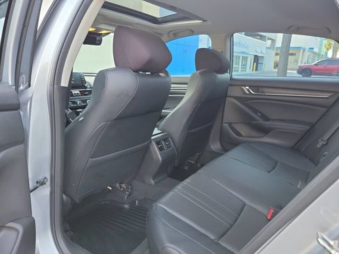 Used 2018 Honda Accord EX-L image 10
